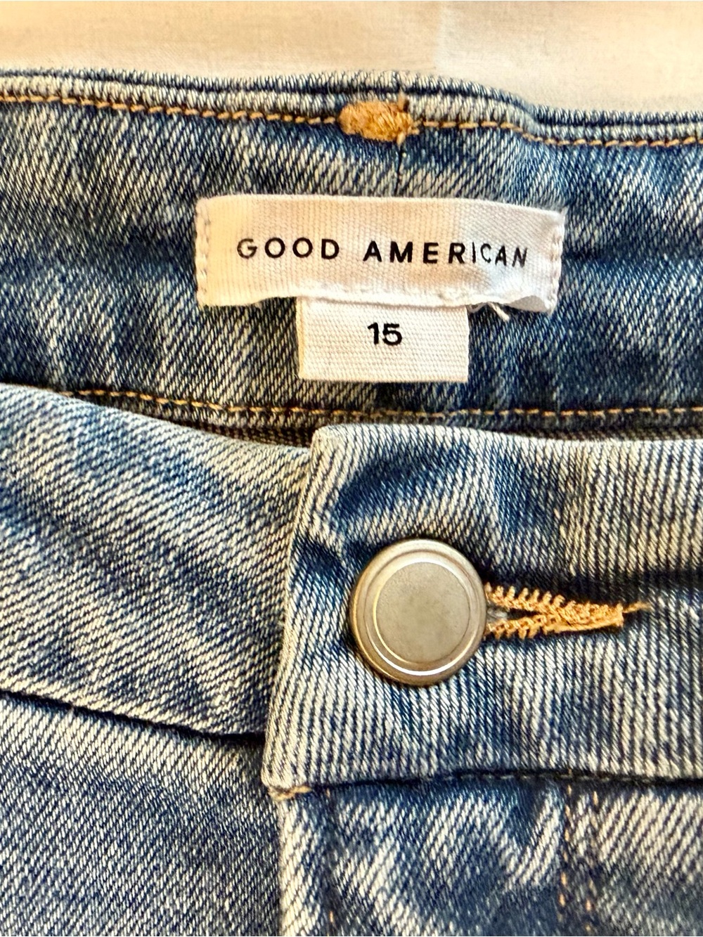 Good American Good Vintage Straight Leg Jeans - Light Blue Wash Size 15 NWT - Picture 4 of 9
